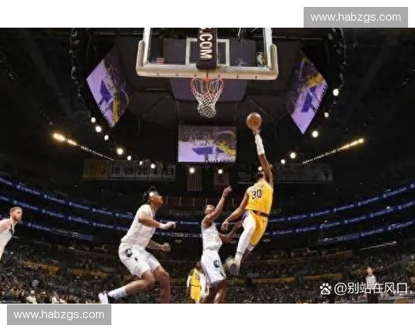 2015年洛杉矶湖人队赛程安排详细分析与关键比赛回顾